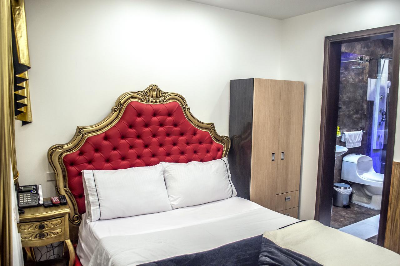 Hotel Von Astorian 5*