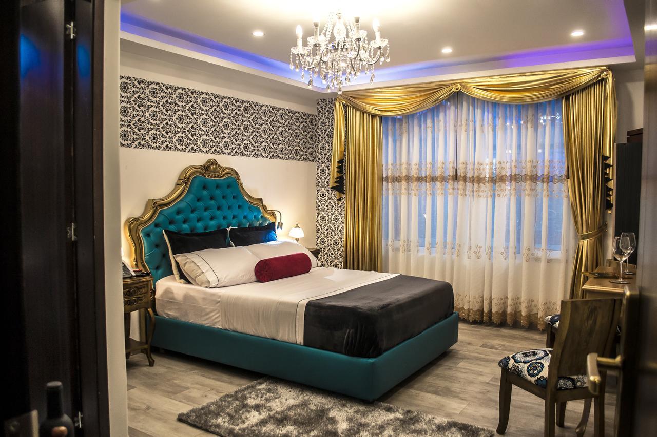 Von Astorian Hotel 5*