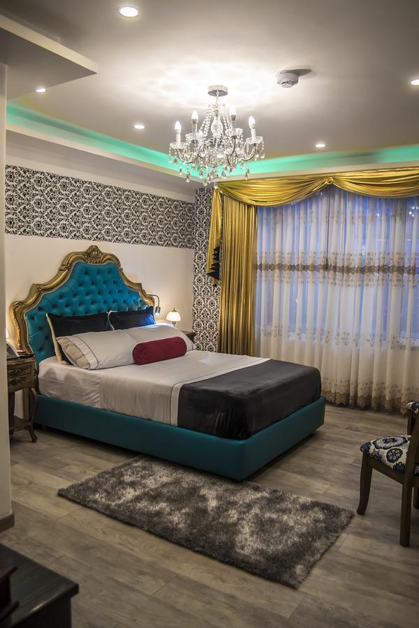Von Astorian Hotel 5*